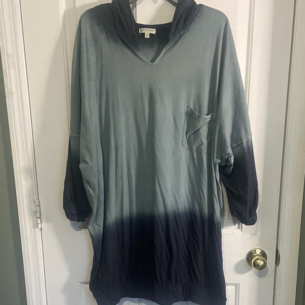 EARTHBOUND Gray and Black Ombre Mini Dress
